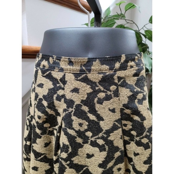 Loft Women's Multicolor Polyester/Rayon Elastic Waist Knee Length Flare Skirt 04 - Picture 2 of 7